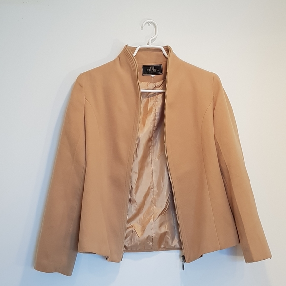 SOLD - Fendi 100% Cashmere Beige Blazer Jacket - Picture 2 of 12